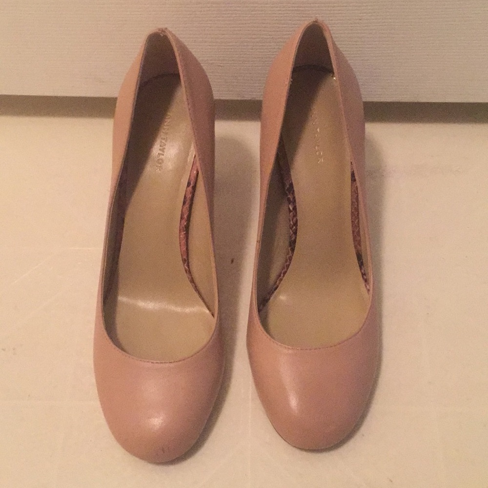 Ann Taylor Pumps